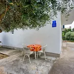 Basic Apartment *