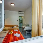 Basic Apartment *