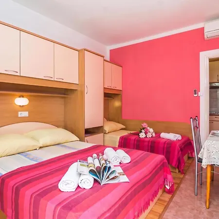 Basic Seaside Appartement Vir