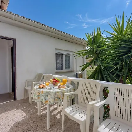 Appartement Basic Seaside Vir
